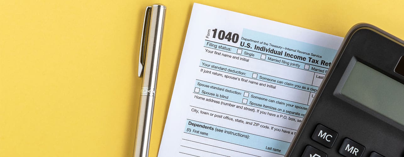 1040 tax document and calculator.